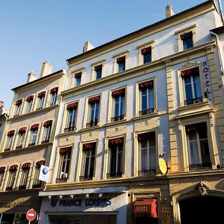 Logis-Hotel Des Oliviers 泰昂维 外观 照片